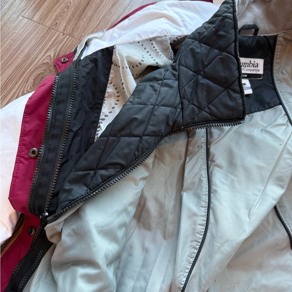 SOLD: Columbia Interchange Waterproof Jacket – Women’s Size Large 🏔️ - Picture 5 of 9